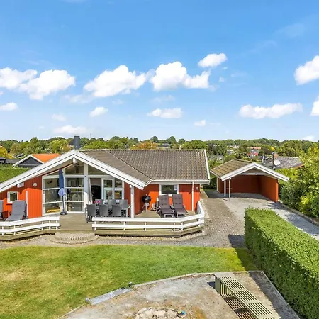 Thorben - 350m From The Sea By Interhome